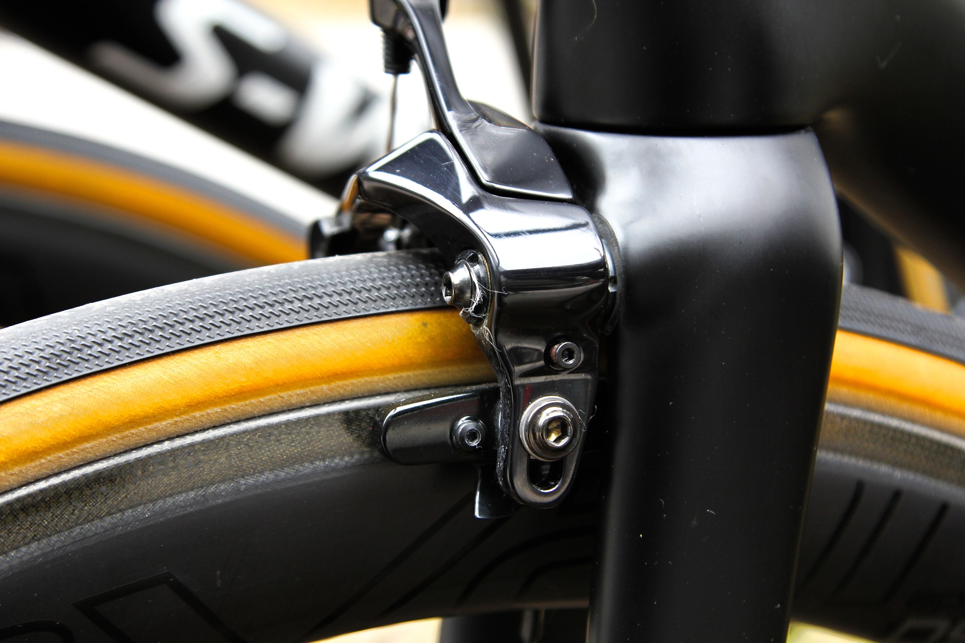 Remblokken racefiets vervangen – Hoe en wanneer doe je dat?
